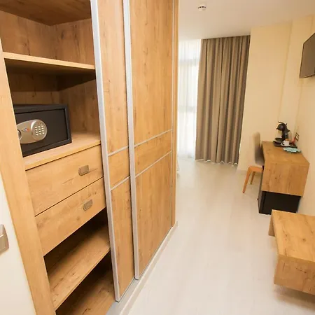 Hotel Boutique O Nautico 2*